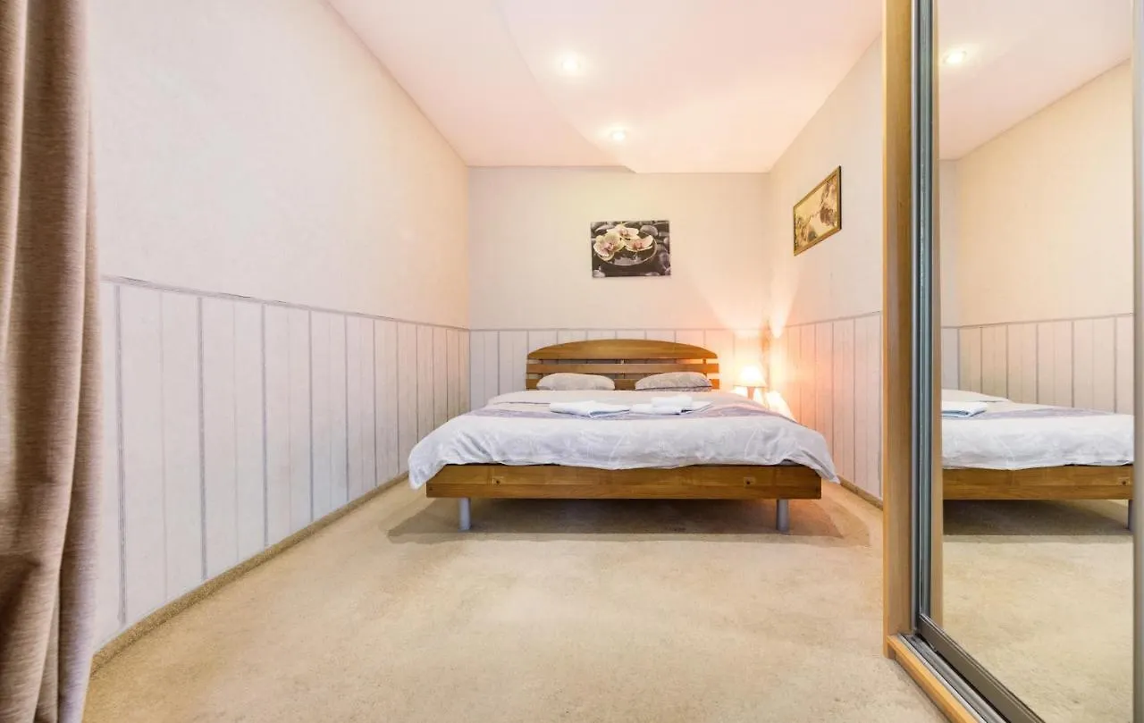 На Палаце Спорта Apartment Kyiv